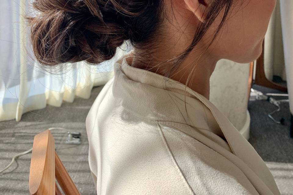 Simple and classic updo