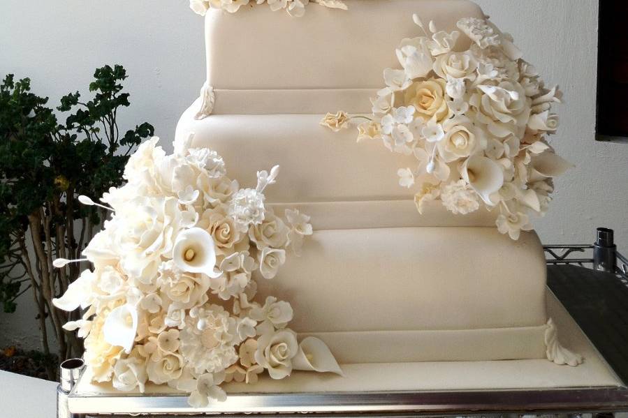 Lourdes Padilla Master Baker & Cake Designer