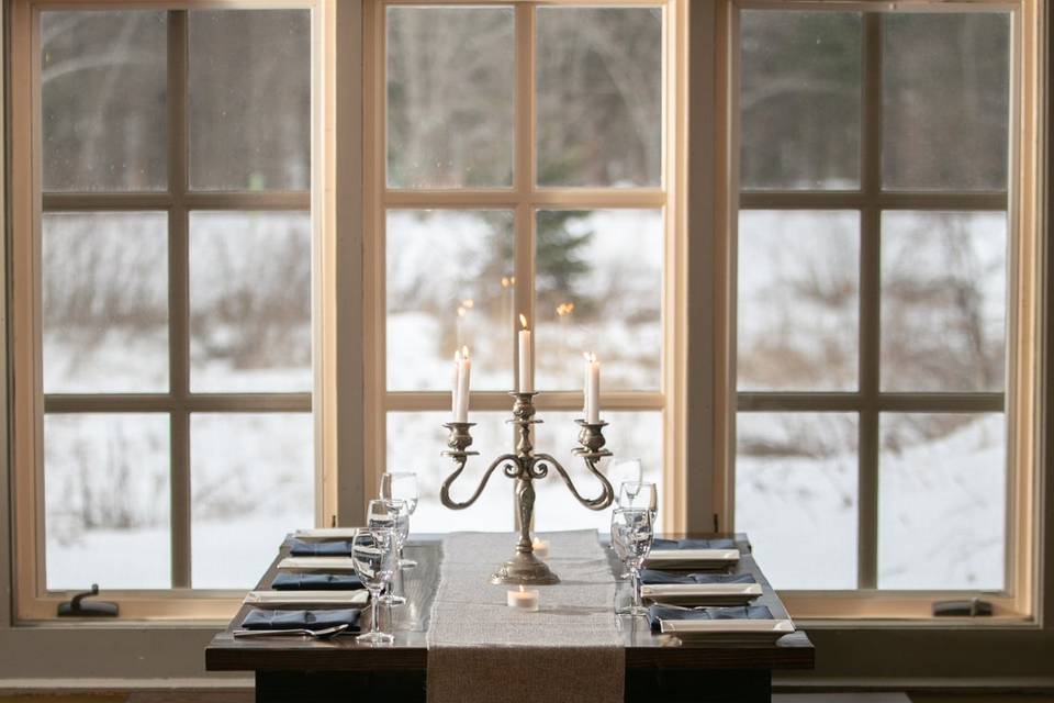 Elegant winter dining room