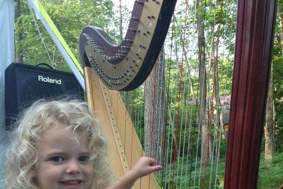 Kid with harp