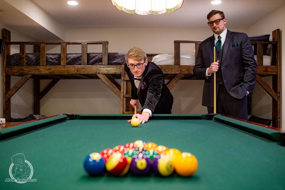 Groomsman Room Pool Table