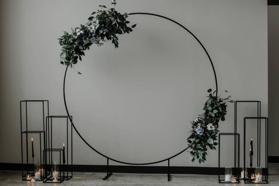 Black Collection round arch