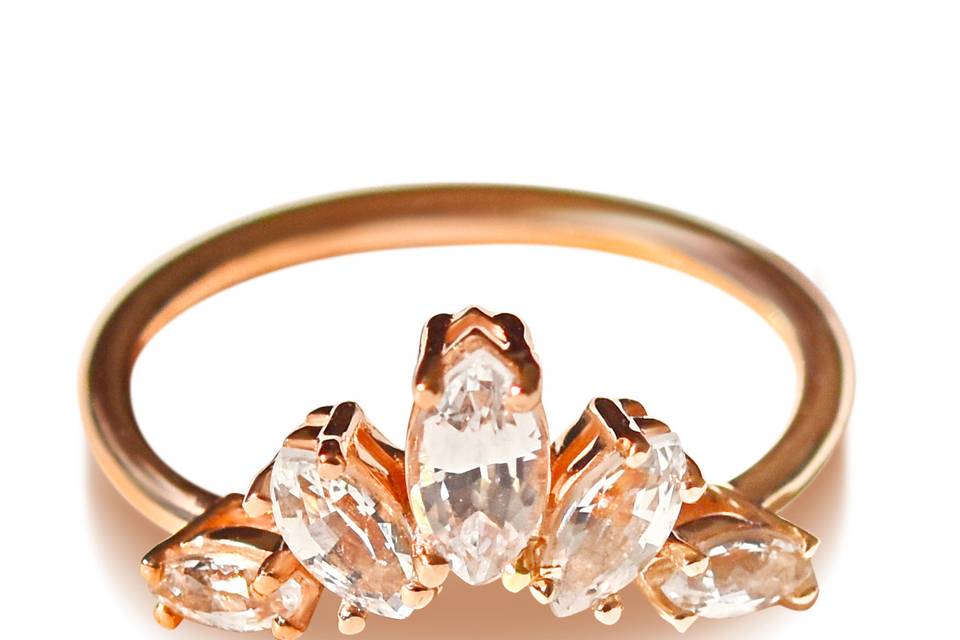 The Sunbeam sapphire ring