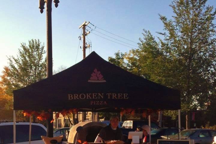 Broken Tree Pizza