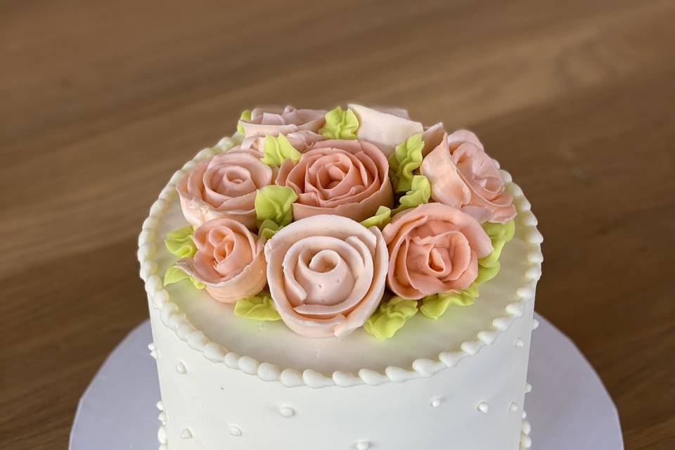 Small minimal floral cake