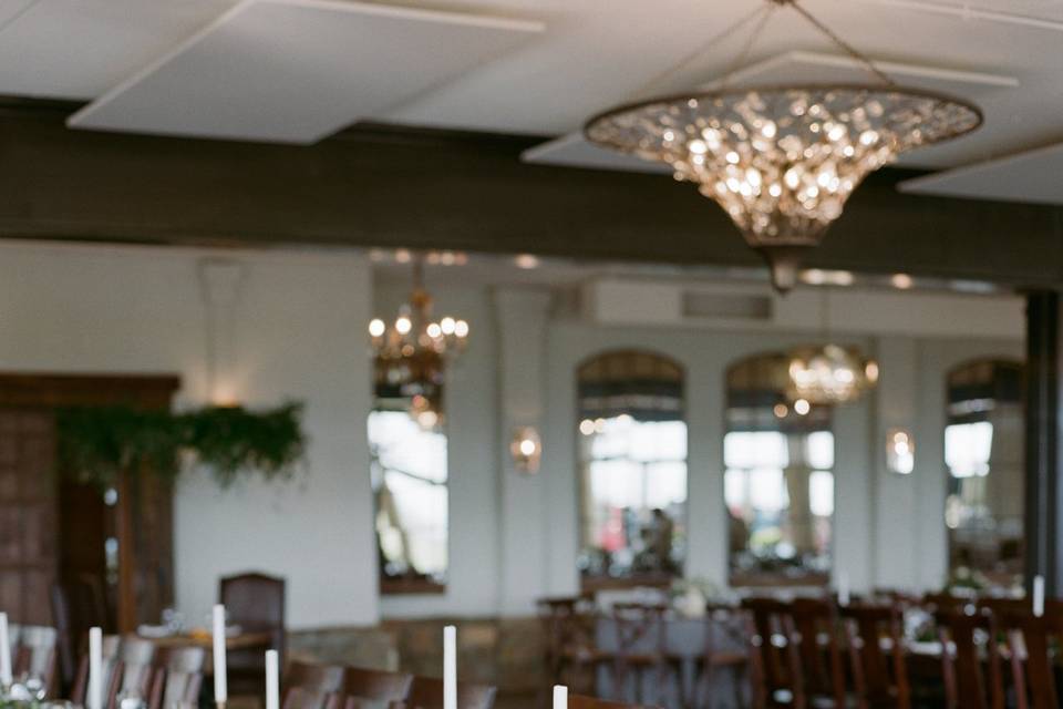 Floral table garland