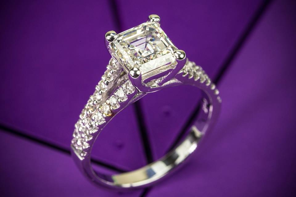 Engagement ring with square diamond