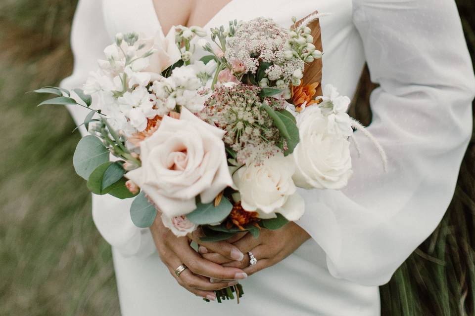 Neutral Bouquet