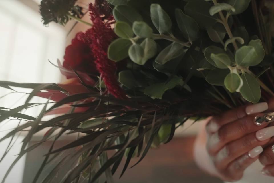 Ring and flowers