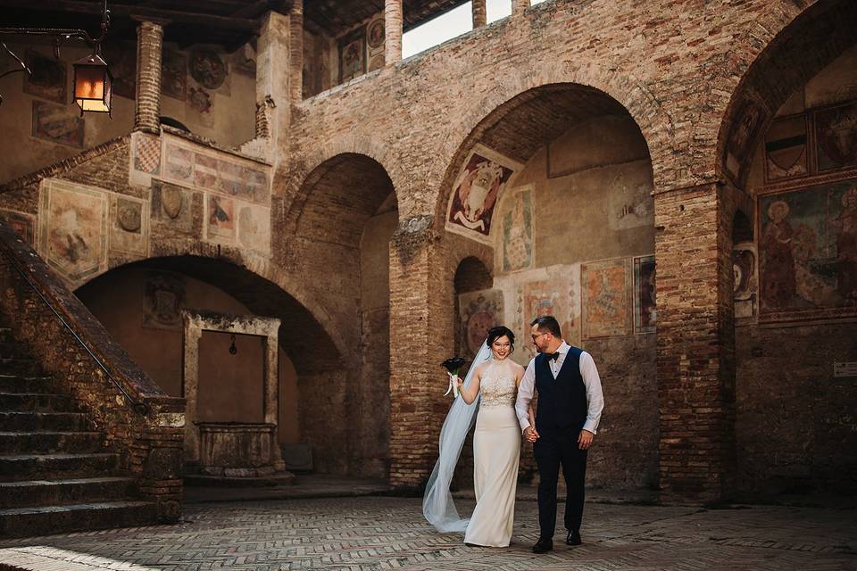 Civil wedding in San Gimignano