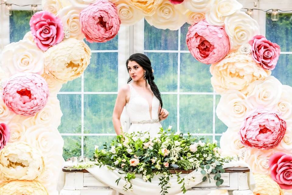 Sweetheart Table Giant Flowers