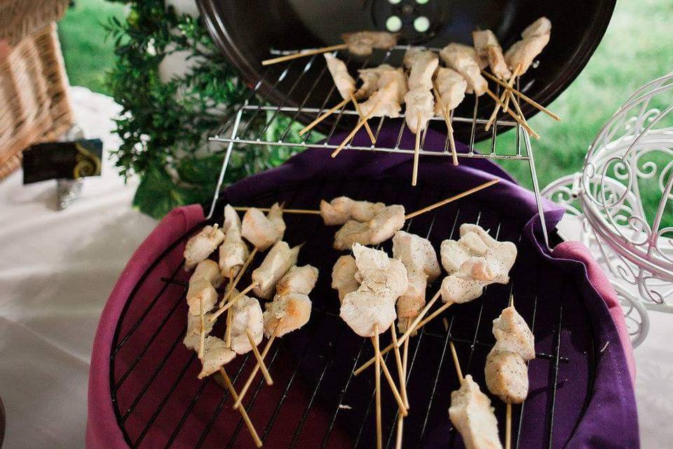 Skewered chicken