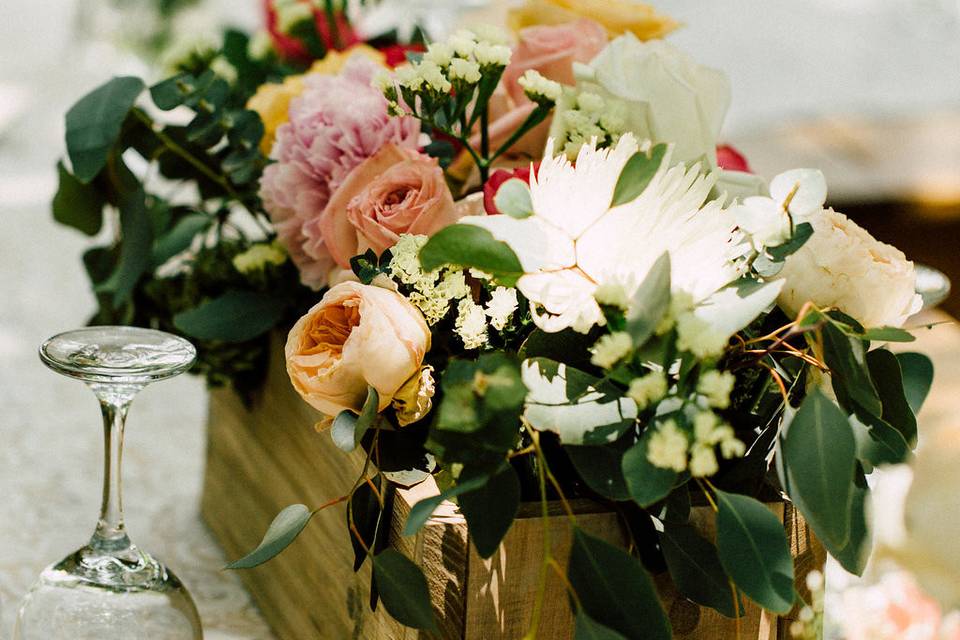 Floral table decor