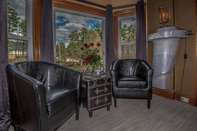 Samuel O'Reilly House second floor seating