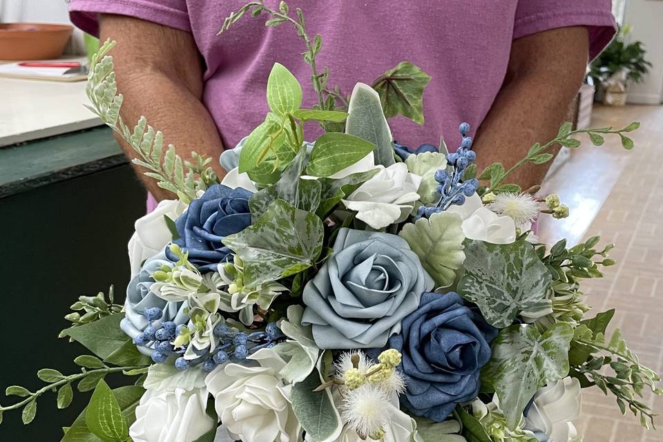 Dried And Preserved Flowers – Ivy Blue and Willow