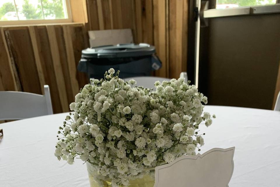 Simple Centerpieces