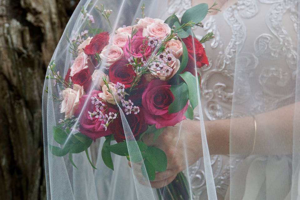Bridal bouquet and veil