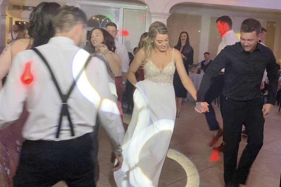 Bride & Grrom Dancing