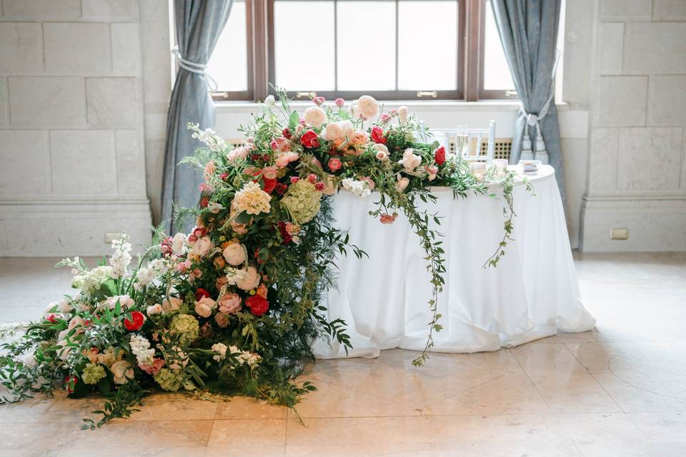 Sweetheart table flowers