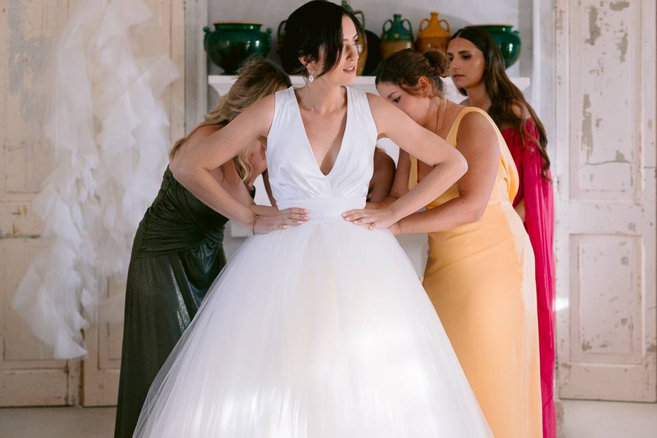 DRESS
