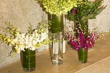 The back of the Cave at Calistoga Ranch has a perfect alcove for some dramatic florals.  Photo by Nanci Kerby.