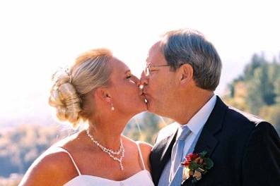 The Happy Couple!  Photographs by Laura Hunt.