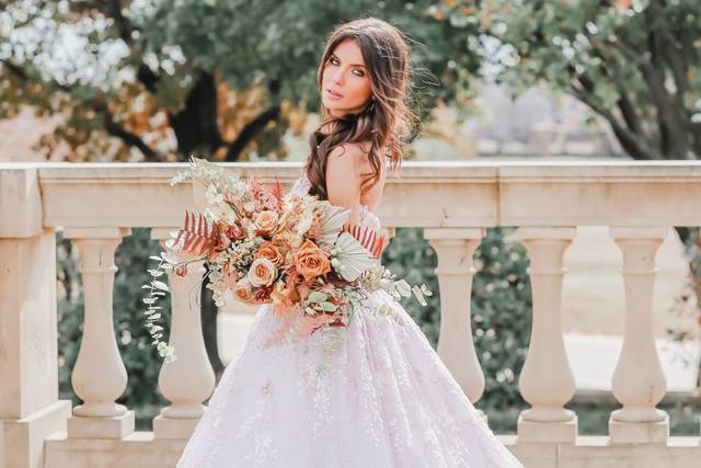 Bridal Session in mansion.