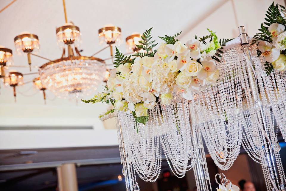 Chandelier decorated with white flowers