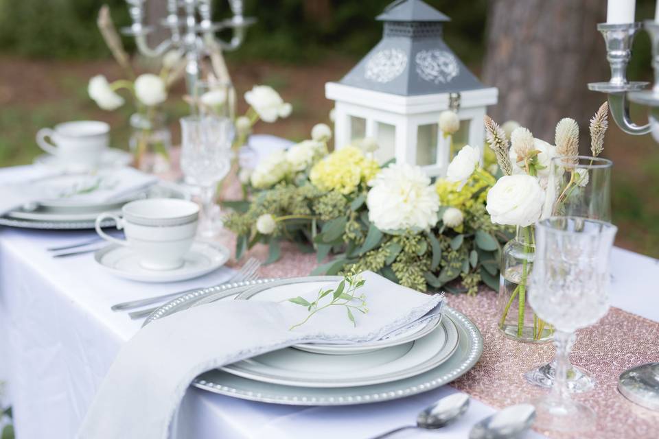 Rustic blush table decor