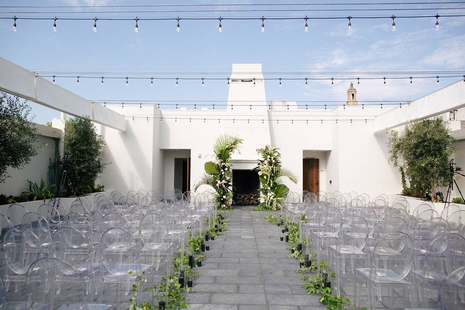 Summertime rooftop ceremony