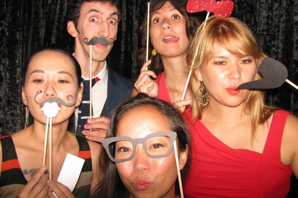 Strike A Pose Maui, PHOTO BOOTH RENTALS