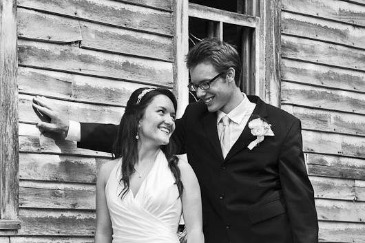 Louren and Jake wanted to have their formal pictures made before the ceremony started, so we found a great old barn to showcase the bridal party.