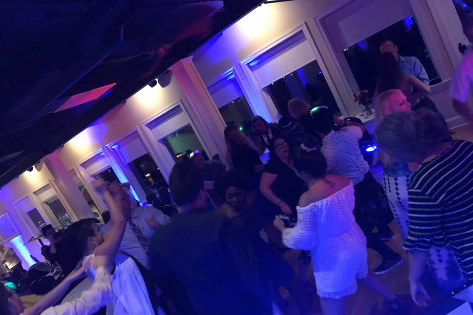 Turning Music into Memories with DJ JessB & Starr