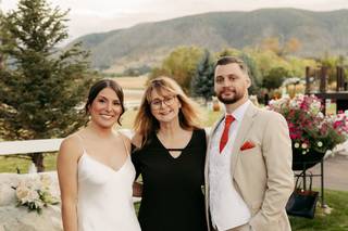 Rev. Kelly Robbins Wedding Officiant