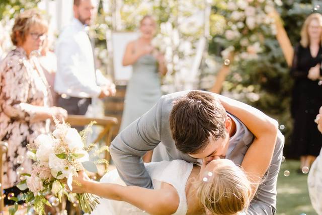 You may kiss the bride!