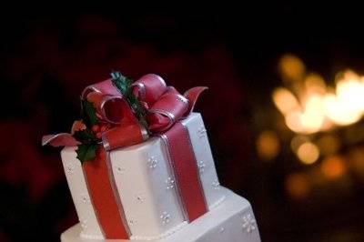 Sugar packages and hatbox, adorned with hand-made sugar poinsettias and holly.....