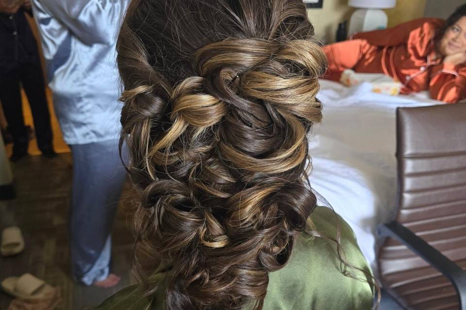 Side ponytail