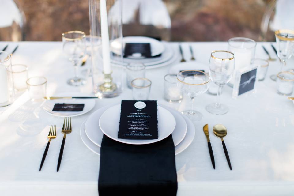 Classic Black and White Table