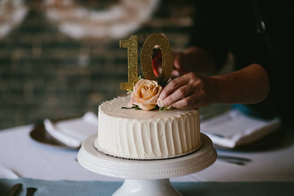 Cake centerpiece