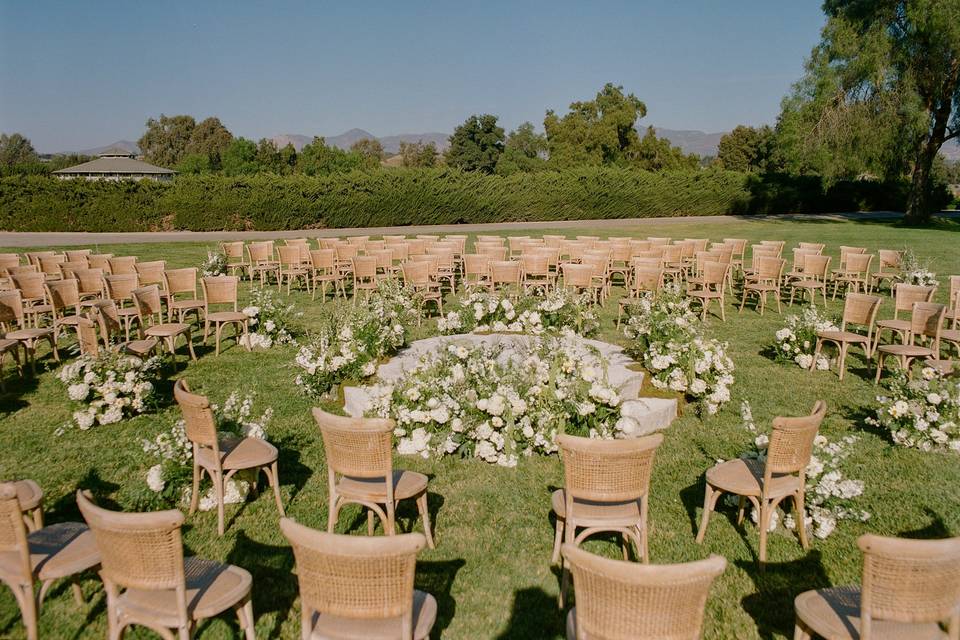 Grand Lawn Circular Ceremony