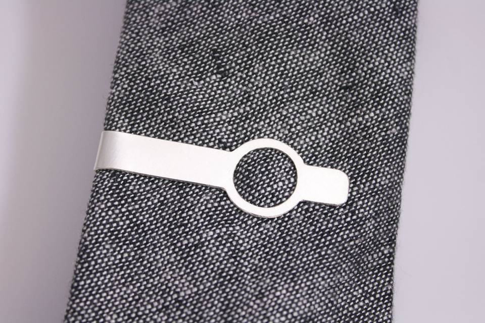Sterling silver open circle skinny tie bar