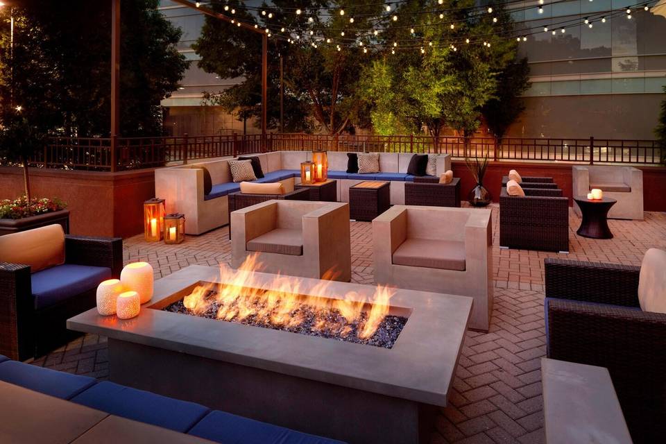 Outdoor patio with firepit