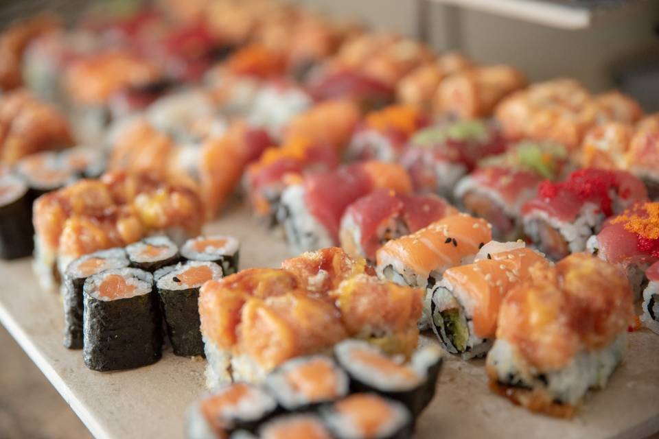 Refreshing sushi appetizers