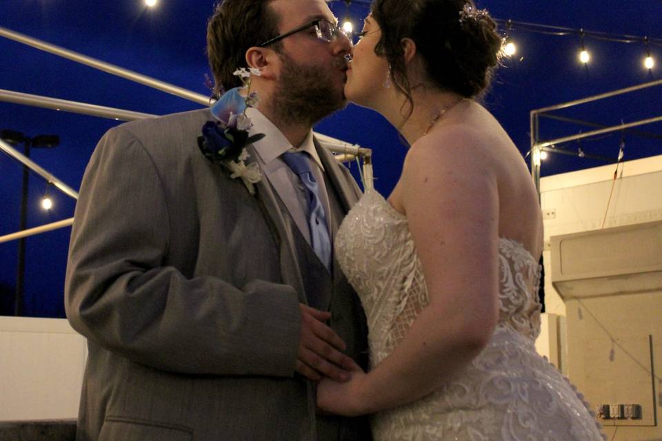 Kissing under the stars