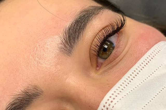2D hybrid lashes