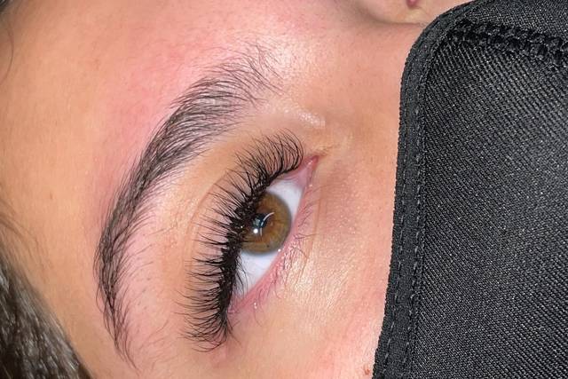 Natural lashes