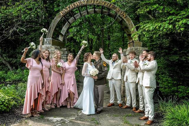 Portrait: Wedding Party