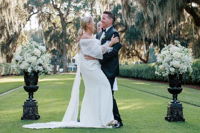 Elegant Savannah Weddings