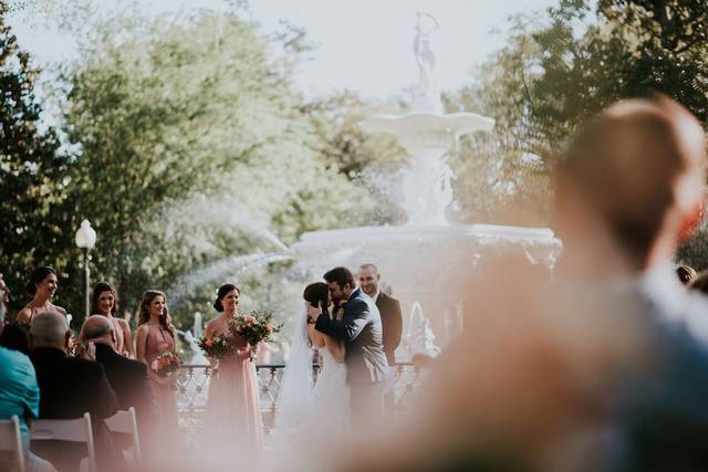 Elegant Savannah Weddings