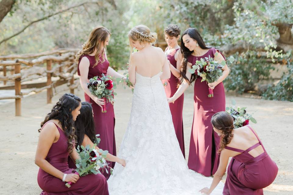 Love the jewel tones in this wedding at Calamigos Ranch (Anya Kernes Photography)